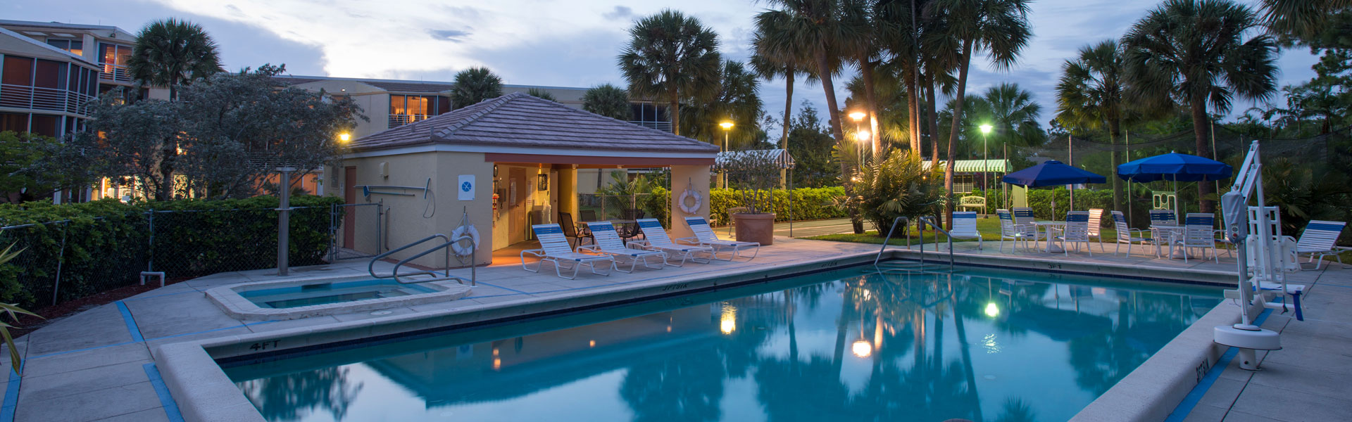 Abbey Delray South s outdoor pool at sunset